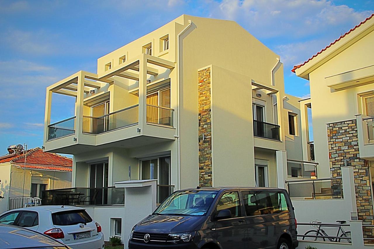 Sky Rays Luxury Apartments Nikiti  Dış mekan fotoğraf
