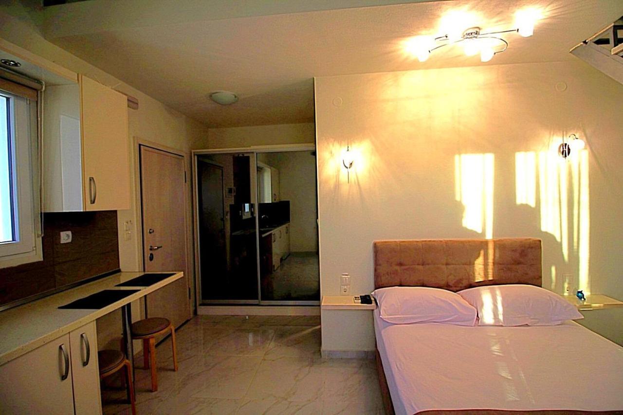 Sky Rays Luxury Apartments Nikiti  Dış mekan fotoğraf